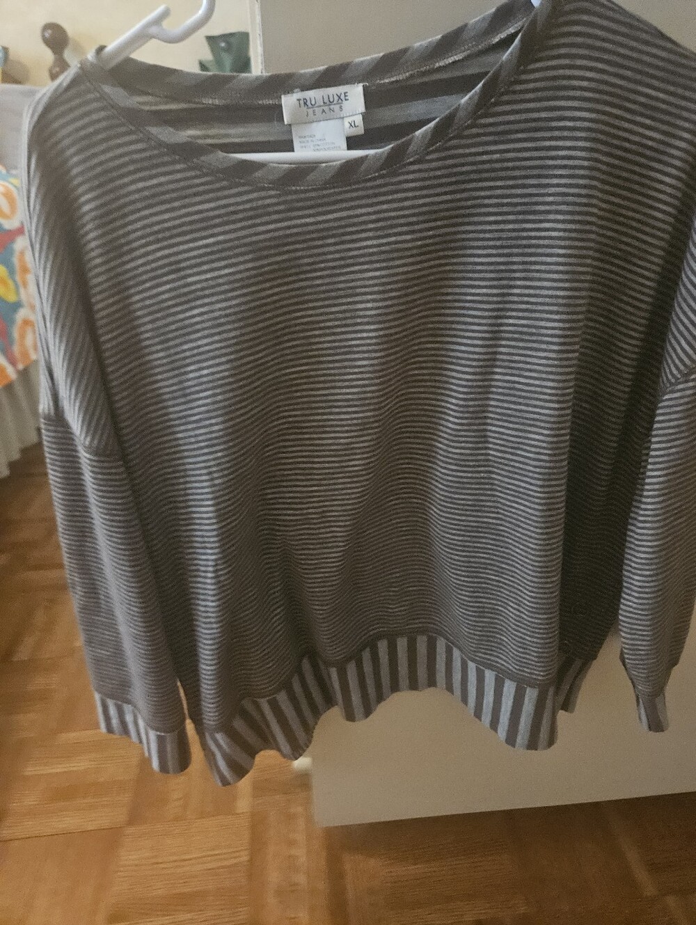 Tru Luxe Jeans Striped Crew Neck Sweater in Gray & White